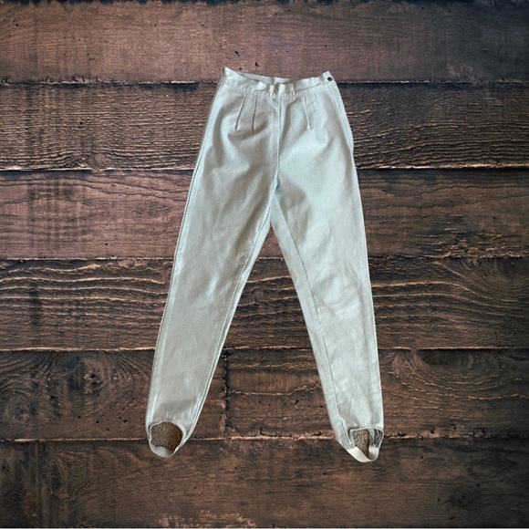 David David High-Waisted Silver Metallic Stirrup Pants Women’s Size 4. - Picture 14 of 16